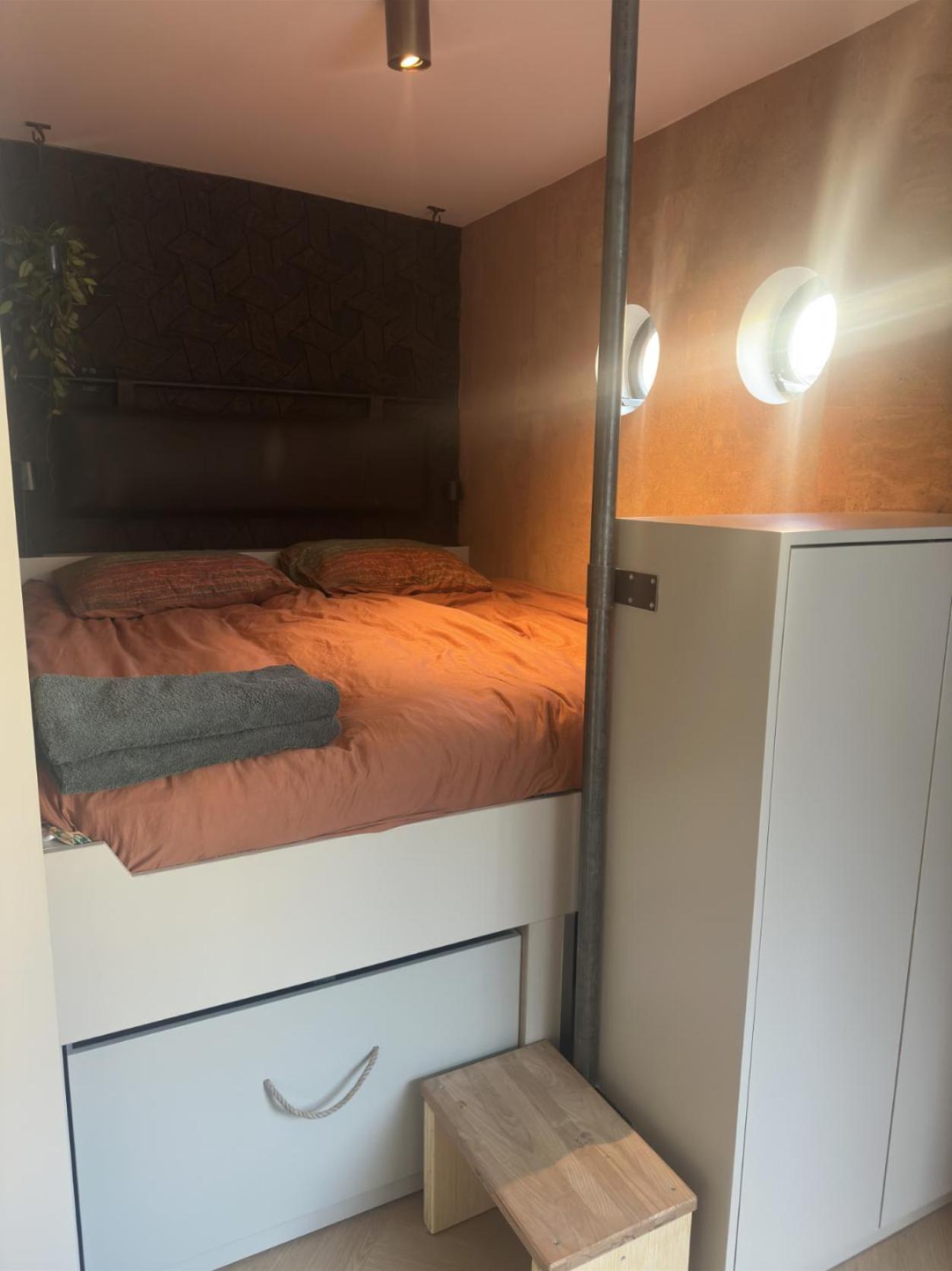 Houseboat Bnb The Floating Nest Amsterdam Exterior photo
